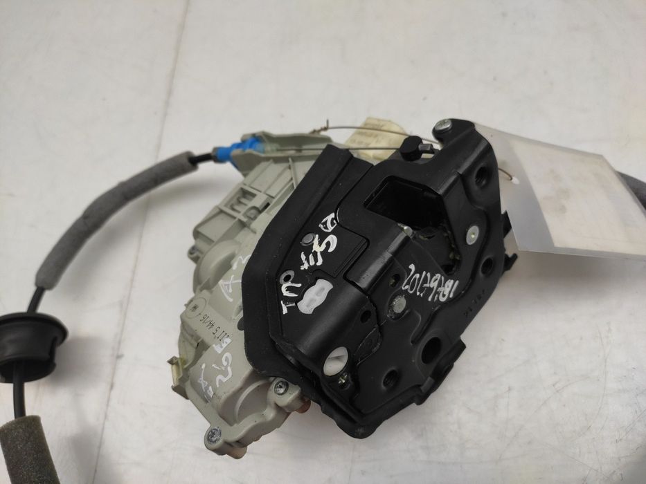 Fechadura / fecho porta trás esquerdo AUDI A3 Sportback (8VA, 8VF)