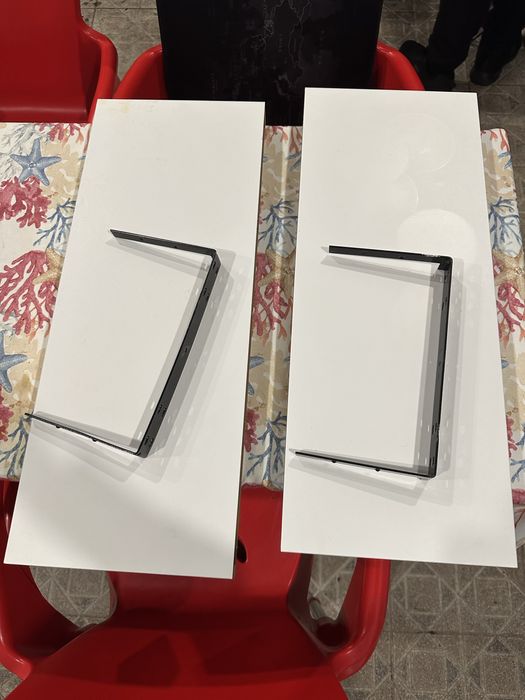 Prateleiras suspensas 2x