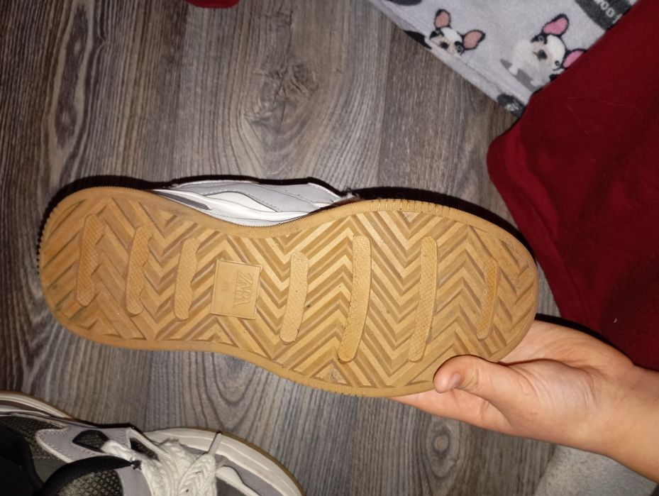 Продам Zara  скейтери