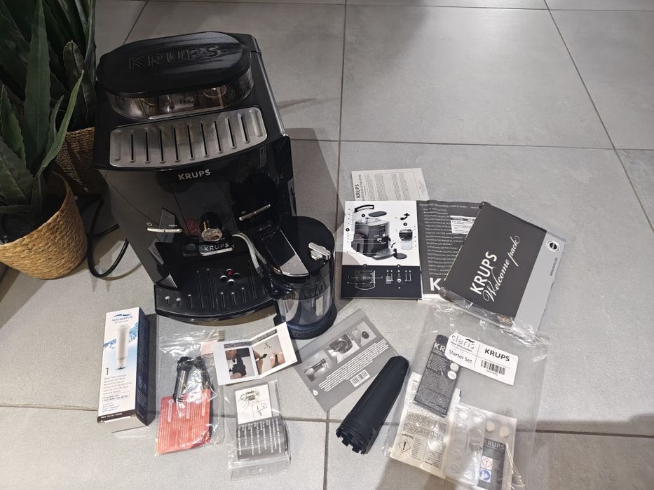 Automatyczny ekspres do kawy Krups latt'espresseria EA 8298
