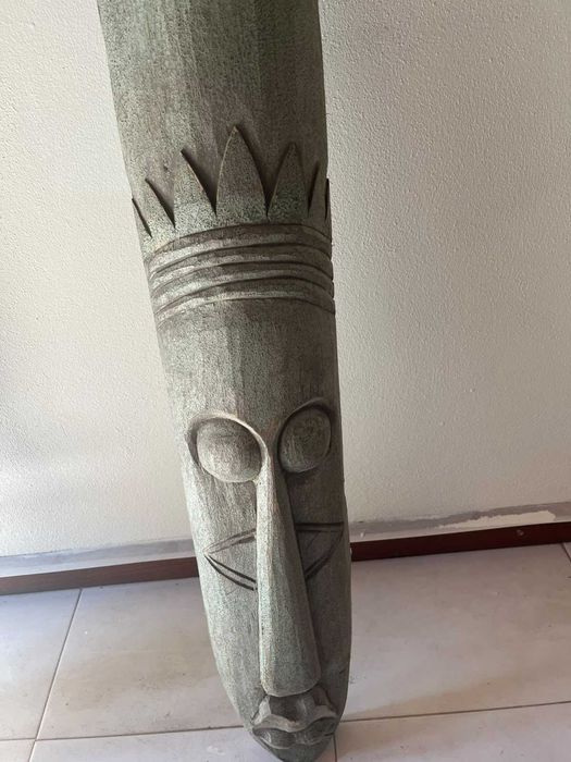 Máscara Tipo Africana em Madeira