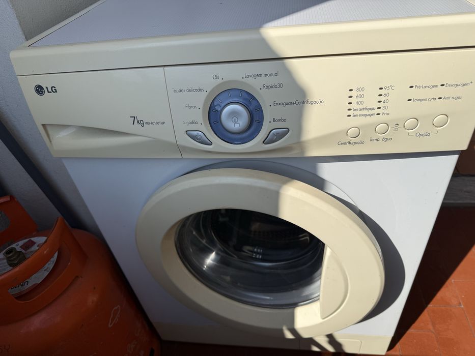 Maquina de lavado de roupa
