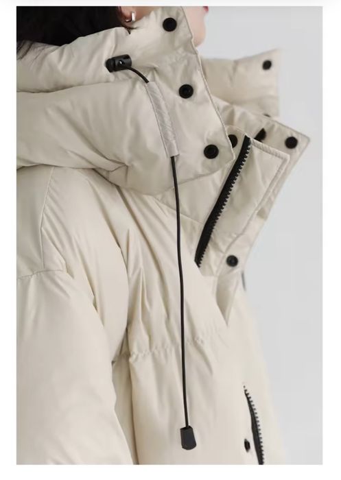 Теплий зимовий пуховик