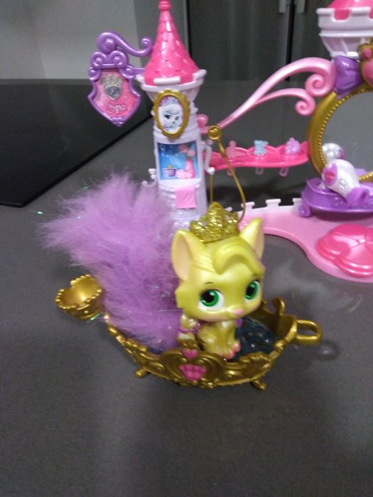 Cabeleireiro e Spa das Palace Pets: mascotes das Princesas Disney