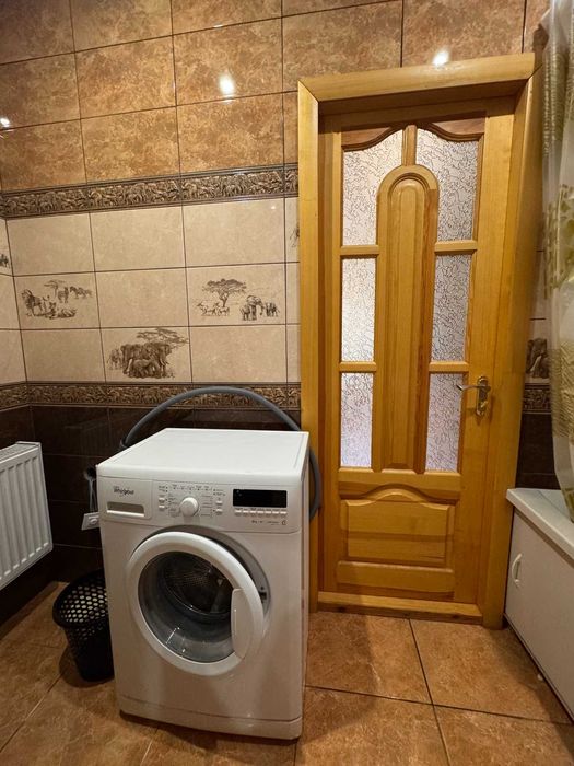 Продаж будинку на П'ятничанах
