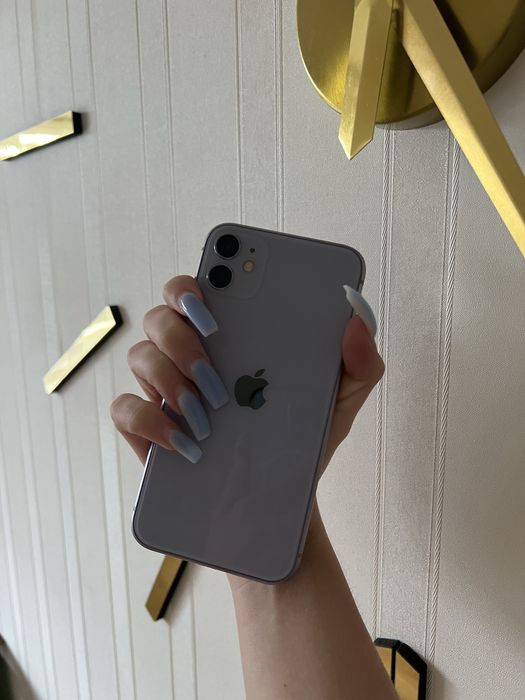 Айфон 11 (100% акб) в гарному стані