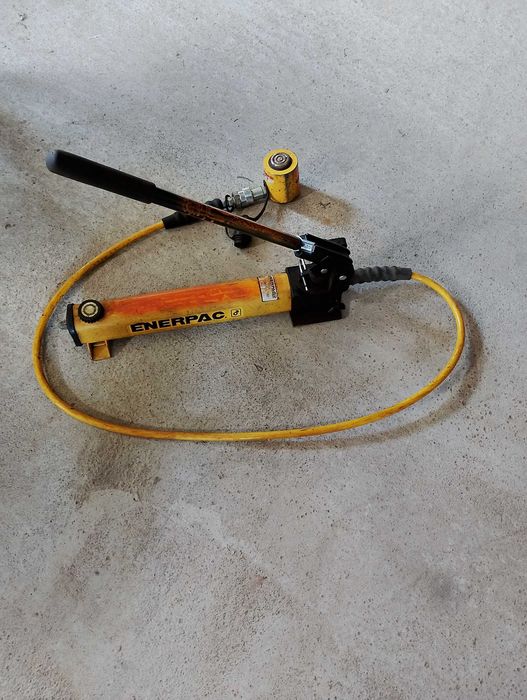Enerpac siłownik hydrauliczny z pompką