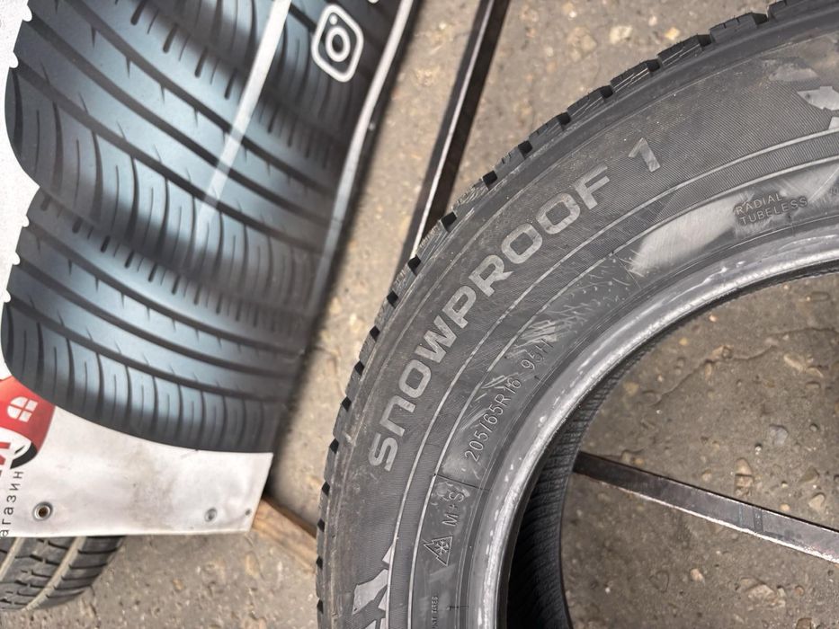 Шини нові 205/65 R16 або 215/60 R16 Nokian зима нові