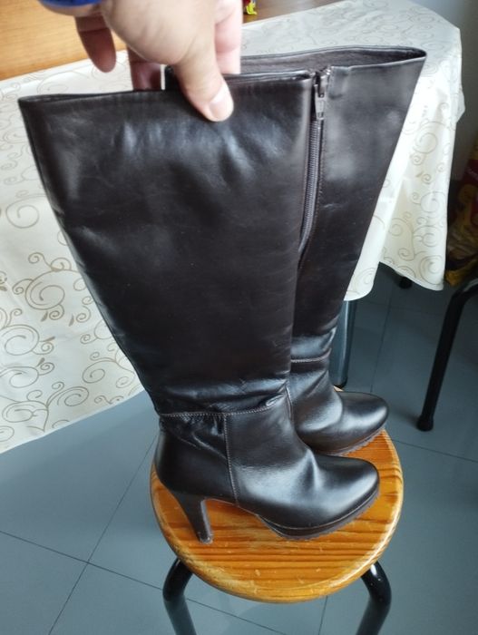 Botas em pele castanho escuro como novas nº37