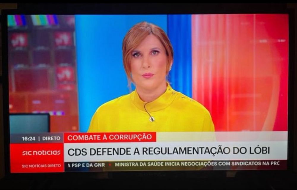 TV LED HD Crown 32”