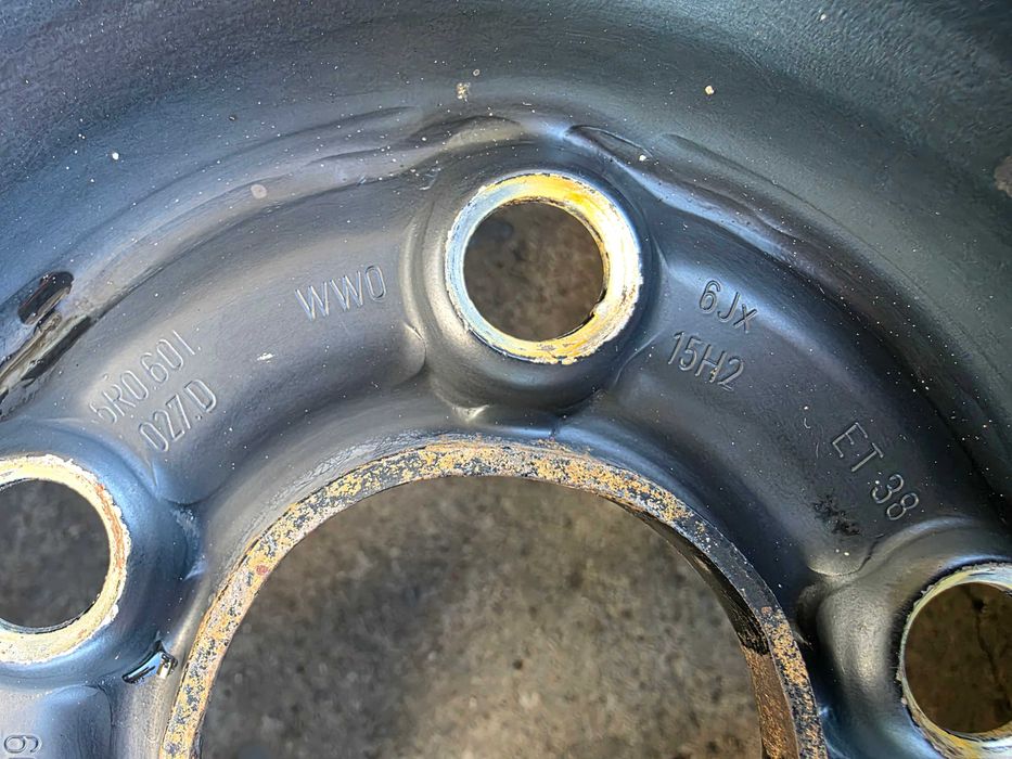 Oryginalne felgi stalowe VW 15" 5x100x57,1 ET 38 Golf IV Skoda Fabia