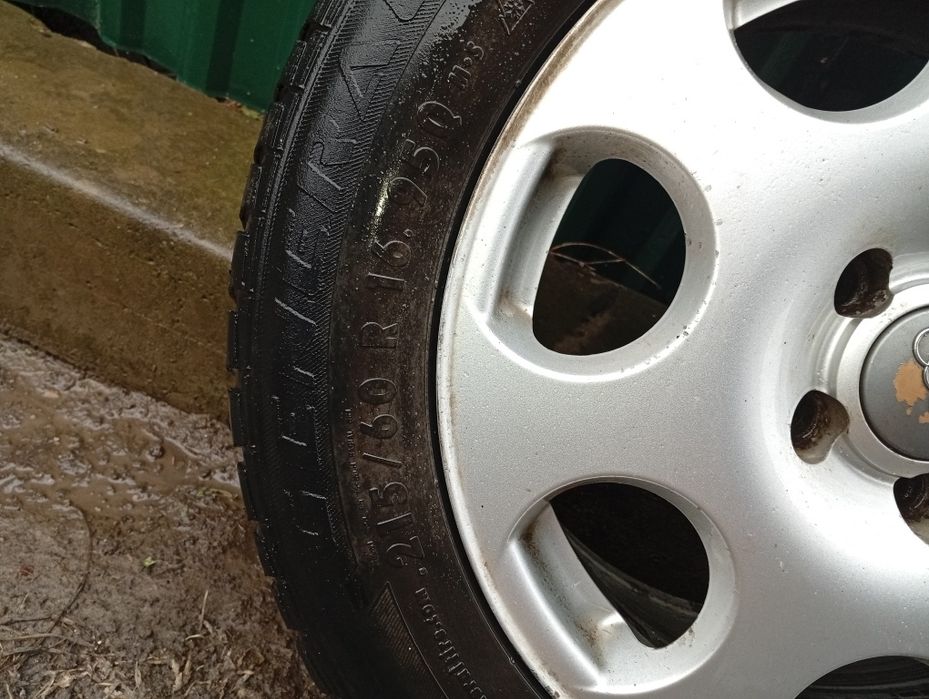 Продам резину на Ауді