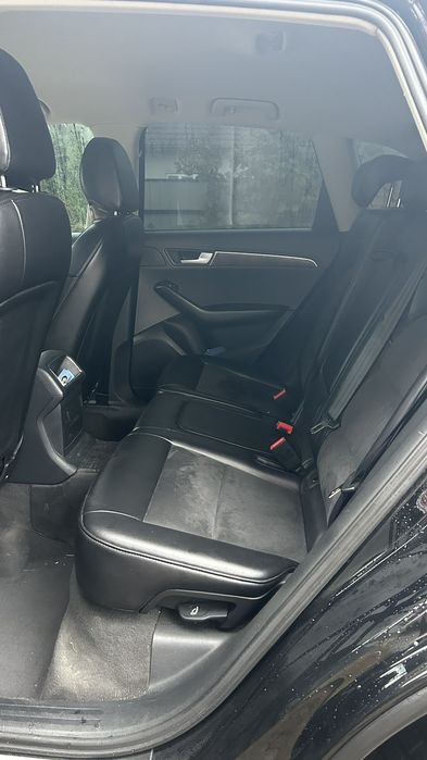 Продам машину ауді Q5