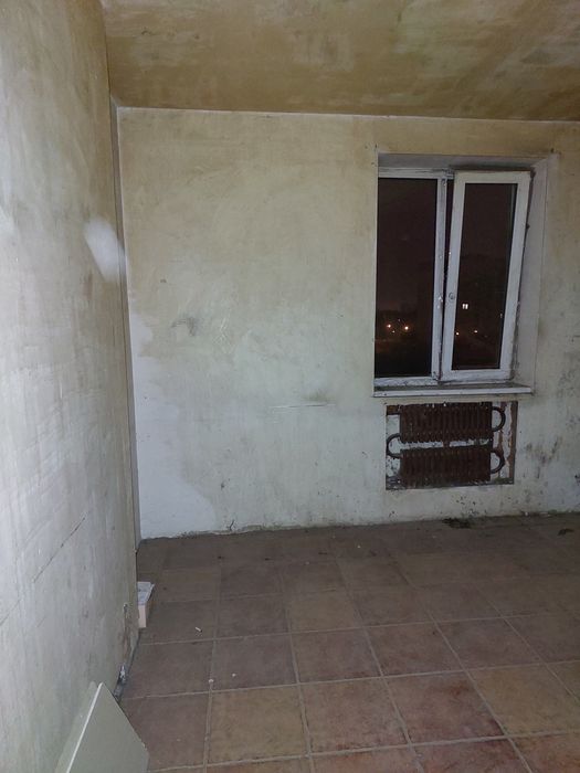 Продам двух-етажную квартиру на 5 комнат метро Армейская