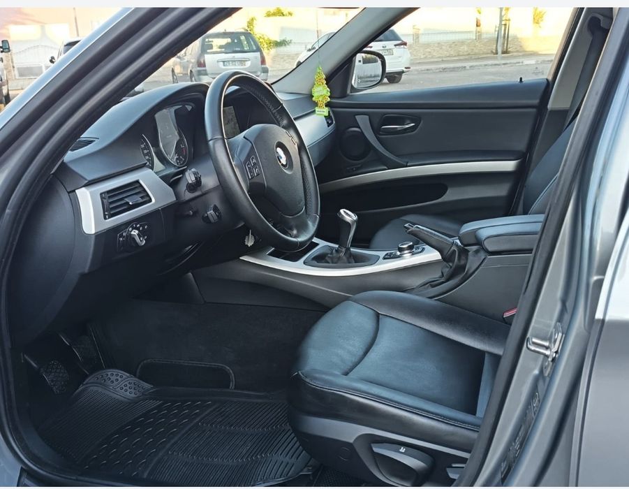BMW 318d Touring (Carrinha) – Modelo 2010