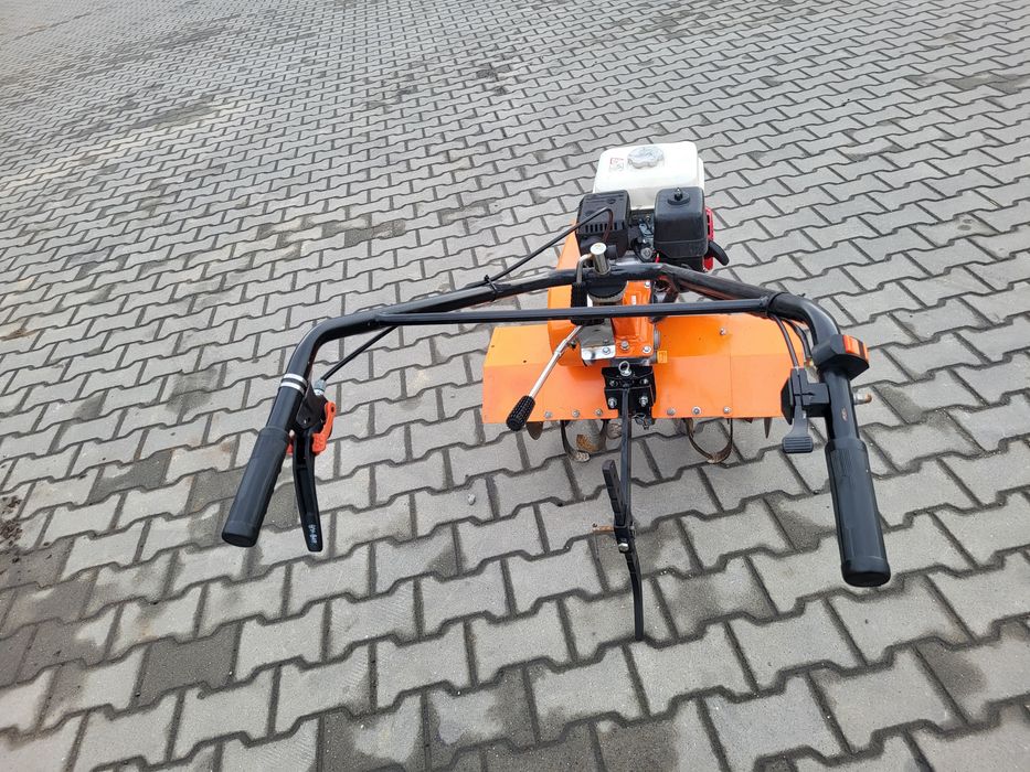 Glebogryzarka BENASSI BL6000H silnik Honda