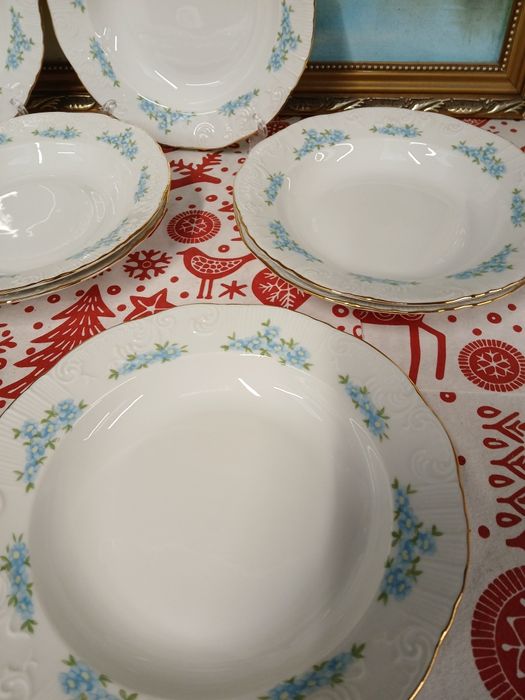 12 pratos fundos porcelana Vista Alegre