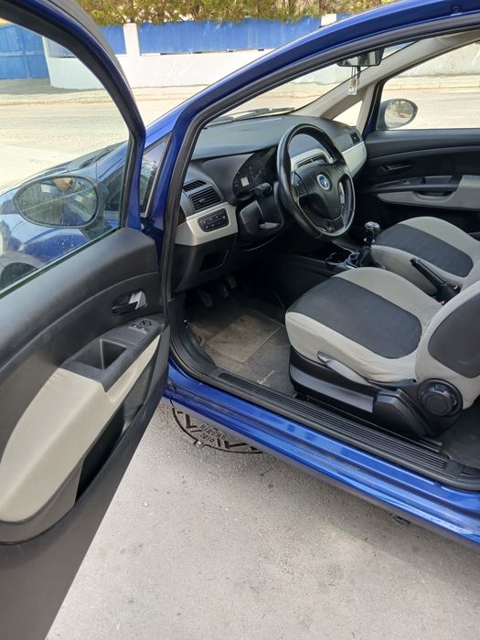 Fiat grande punto  de 2006 muito estimado  1.2 gasolina