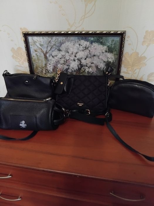 Продам сумочки все в идеальном состоянии, натуральная кожа