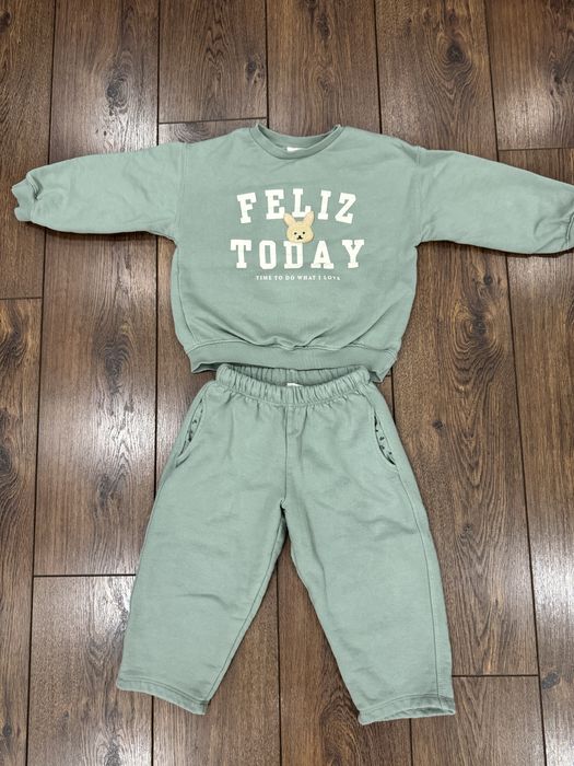 Теплий костюм Zara