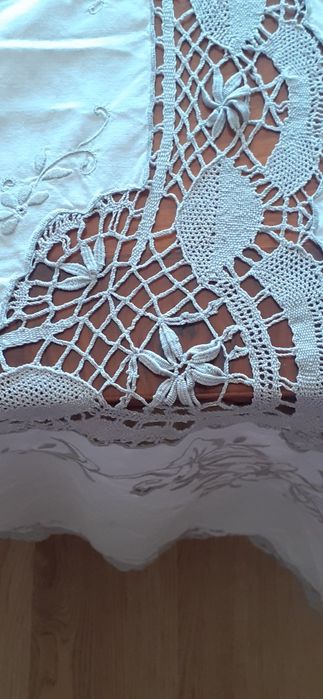Magnífica Toalha Veneziana Nova