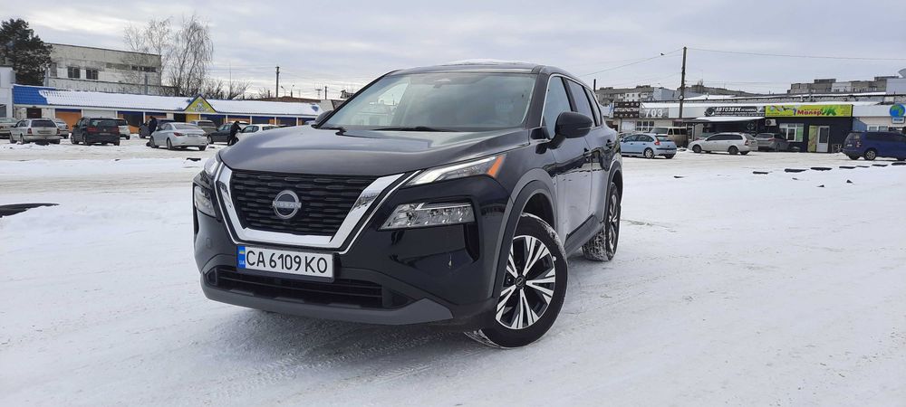 Nissan Rogue SV у кузові Т_33
