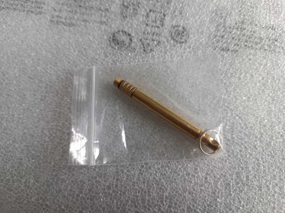 breloczek do kluczy - igła