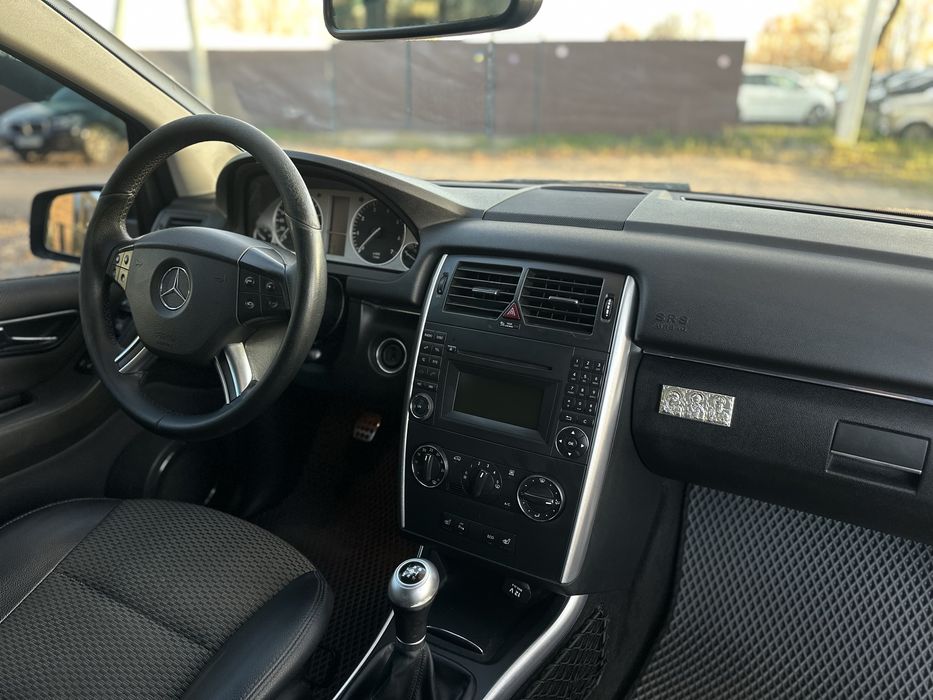 Продам Mercedes-Benz B-Class 2010
