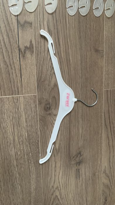 Вішаки наплічники тремпель