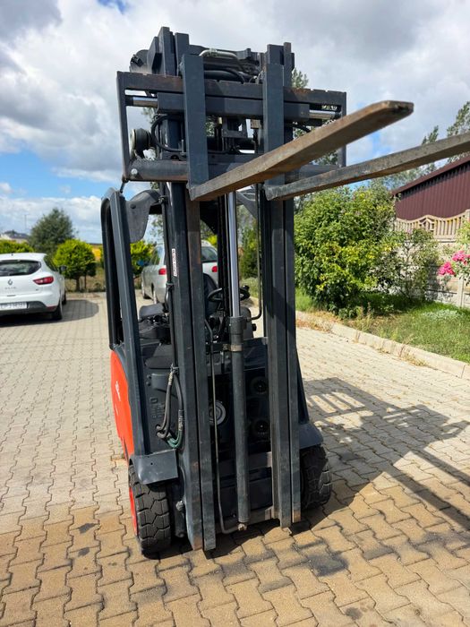 wózek widłowy elektryczny LINDE E16 1600kg Triplex 5.40m bateria 2023' rok przebieg tylko 9400mtg