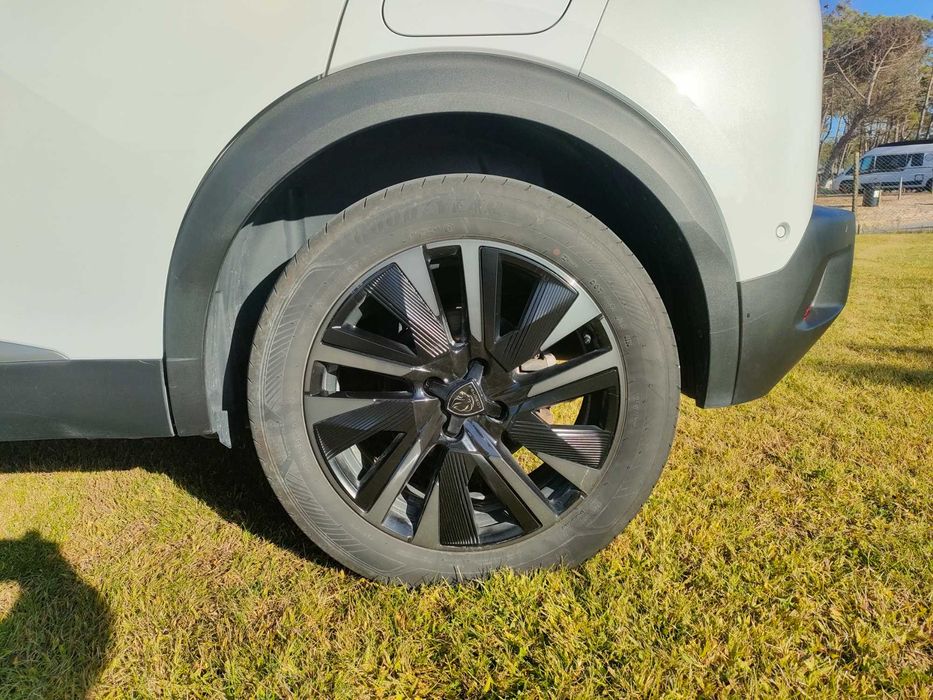 Peugeot e2008 GT