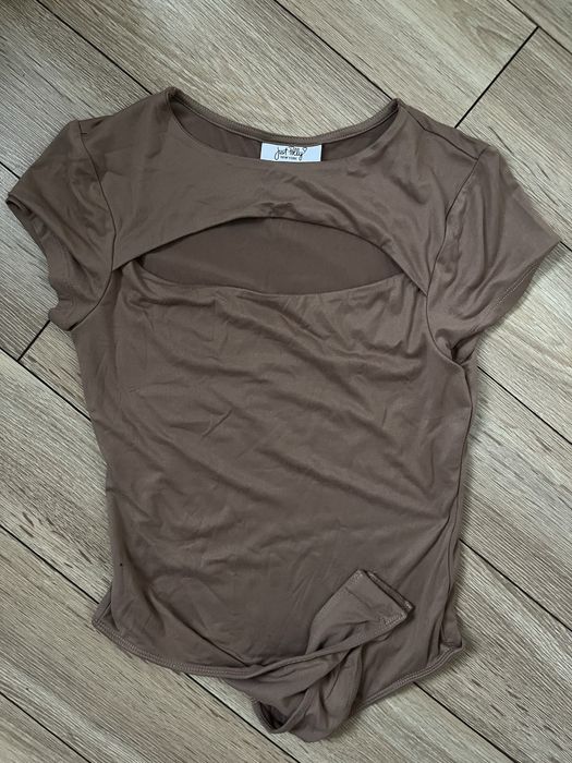 Body Just Polly New York z wycięciem, brązowe, rozmiar M
