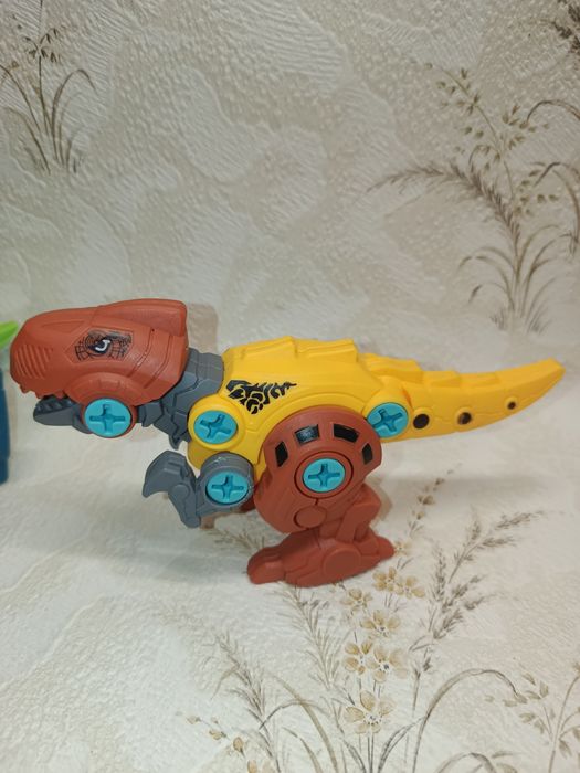 Набор конструктор динозавр на шурупах