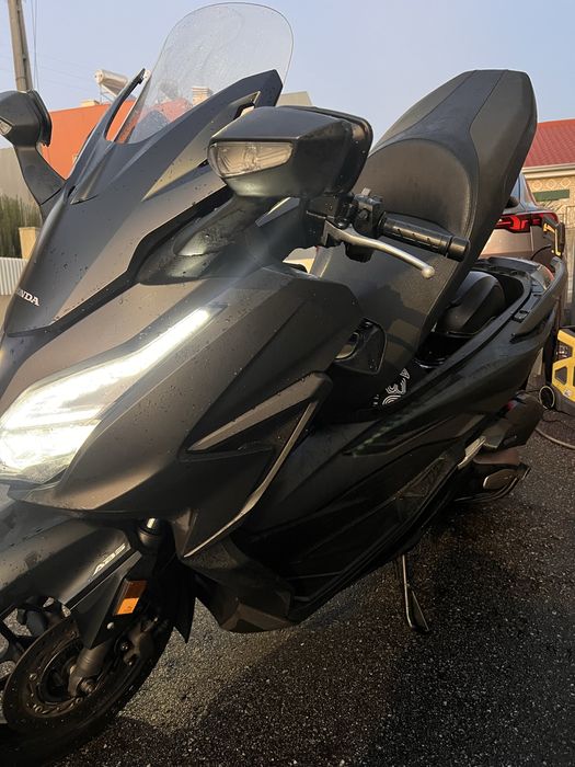 Honda FORZA 125 (Ano 2021) (Como Nova) (Negociável)