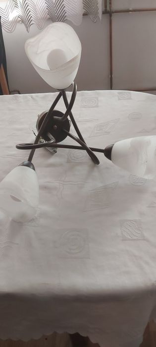 Lampa wisząca trzy klosze