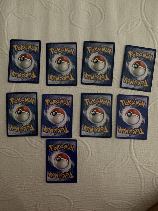 9 cartas de Pokémon