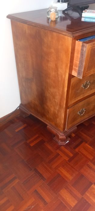 Movel em bom estado madeira maciça