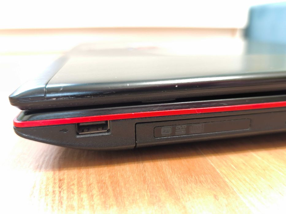 Laptop MSI GE70 2QD Apache i7 4720HQ 16GB GTX950M 1TB HDD 250GB SSD