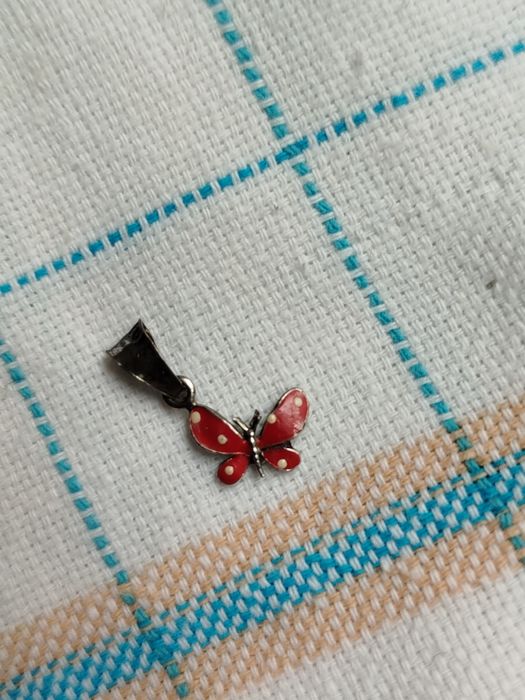 Srebrna zawieszka motylek