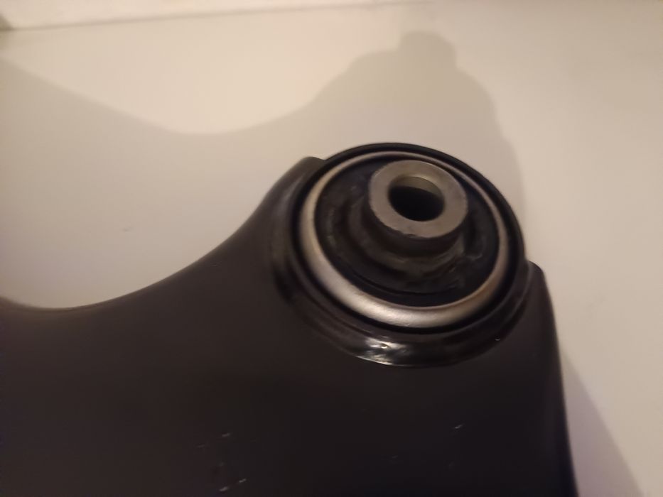 Braço suspensão volvo s60  direito