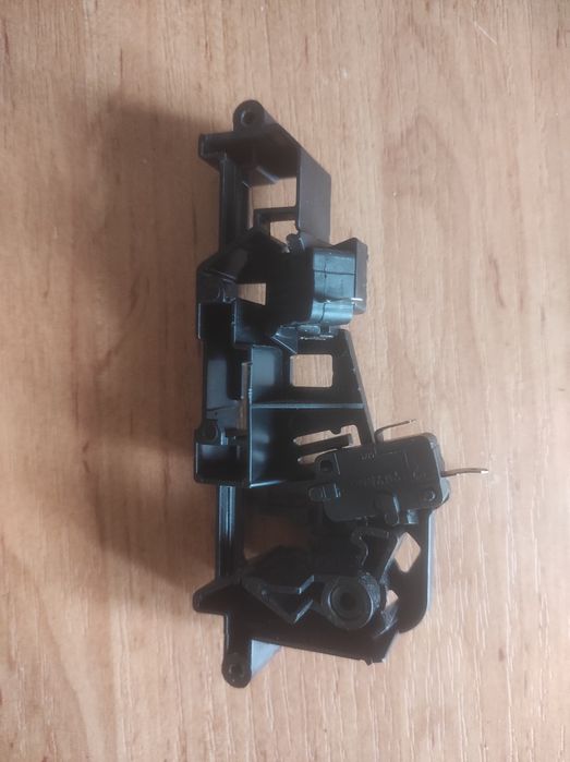 Датчики дверей мікрохвильовки SHARP