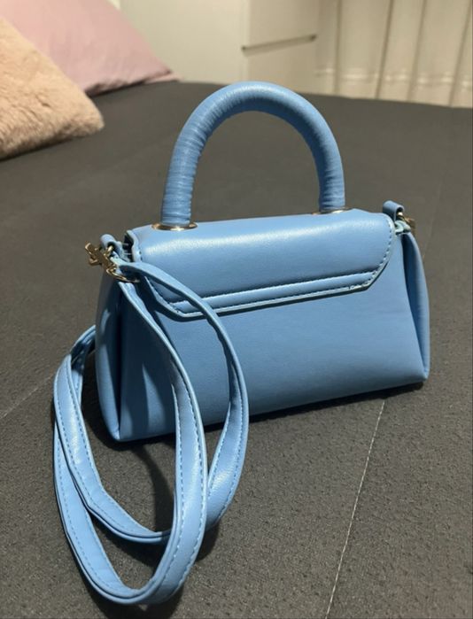 Malinha azul Primark