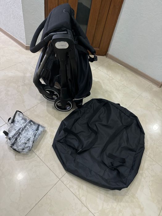 Прогулянкова коляска Chicco