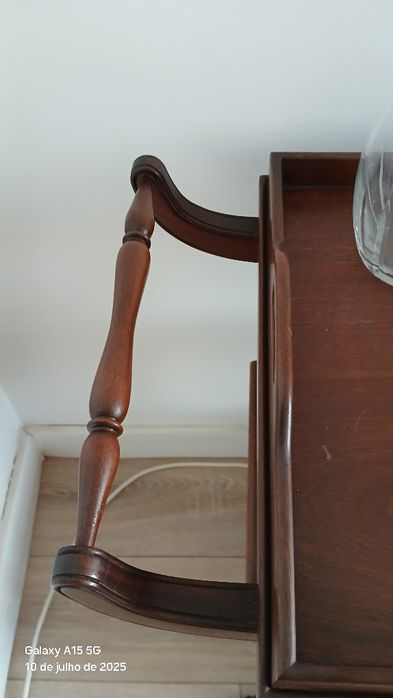 Carrinho de Chá em madeira com 2 tabuleiros