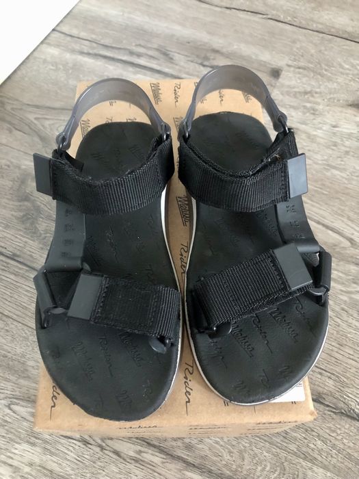 Czarno-białe sandały Melissa