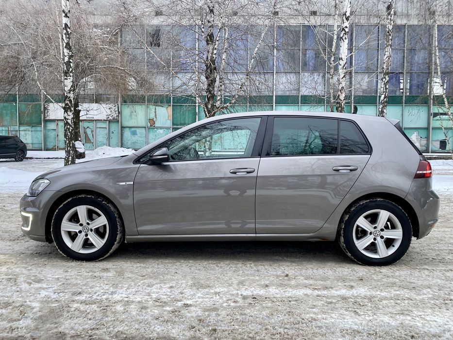 Volkswagen e-golf 24кВт 2014p