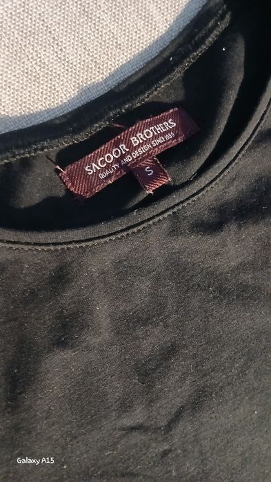 T-SHIRT justa para mulher