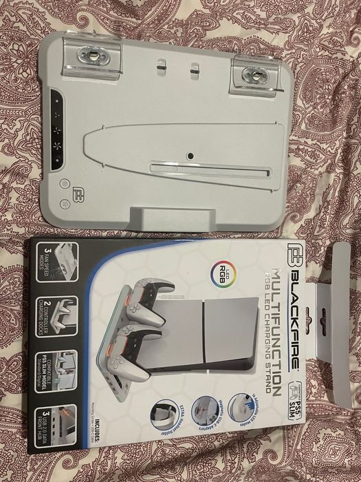 Vendo Carregador BLACKFIRE Multifunções Led Charge Stand New PS5