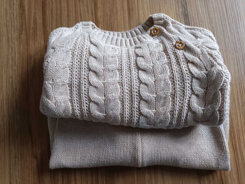 Śliczny komplecik sweterek spodenki rozm 62