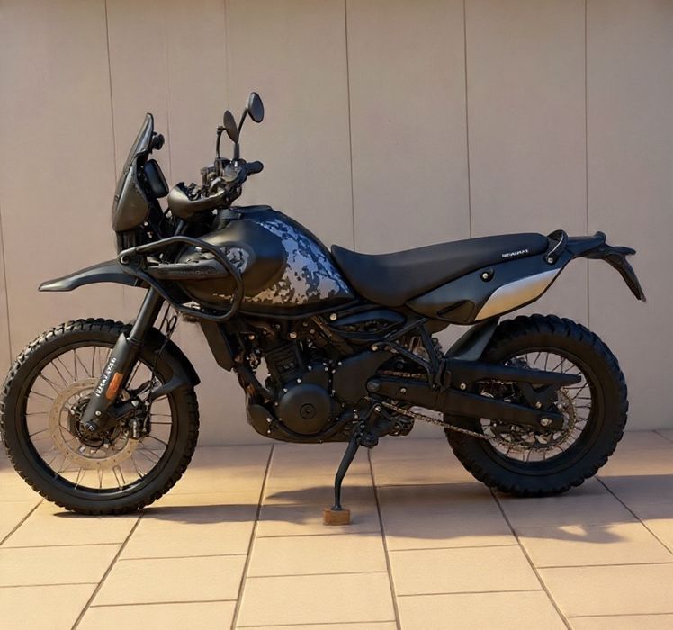 Royal Enfield Himalayan 450 Mana Black